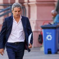 Caputo, a dos manos, pisa precios y salarios