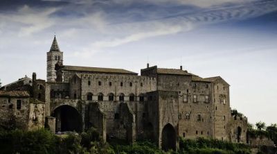 Confinarlos hasta que decidan: el peculiar origen del cnclave