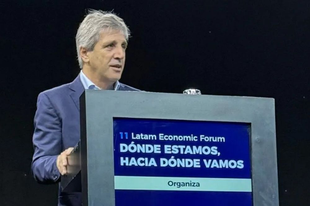 Caputo: La gente tiene un montn de dlares, por qu no usarlos?
