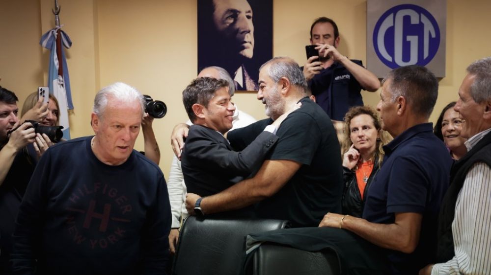 Kicillof le prometi dos candidatos a diputados a la CGT y tensiona con Cristina