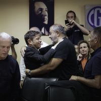 Un poco con los salarios y otro poco con Kicillof