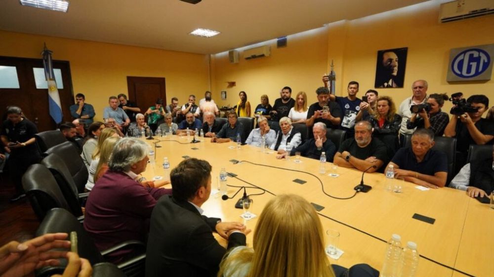 La CGT eligi a Kicillof, acord sumar candidatos en sus listas y tener un rol protagnico en el lanzamiento del Movimiento Derecho al Futuro