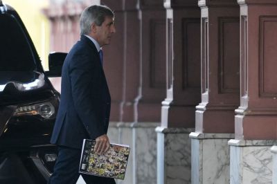 Ajuste fiscal: el Gobierno reforzó el recorte en subsidios y obra pública para sostener el superávit