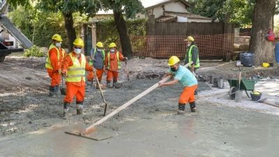 Fuerte ajuste en los salarios estatales y la obra pblica durante abril