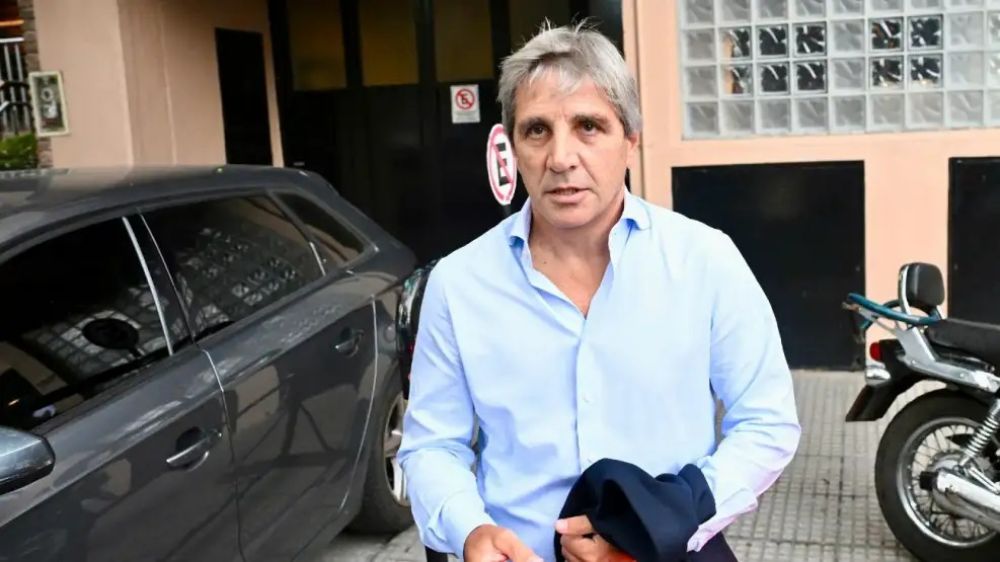 Con el guio del FMI, Luis Caputo buscar emitir deuda en dlares en el ltimo tramo de la campaa