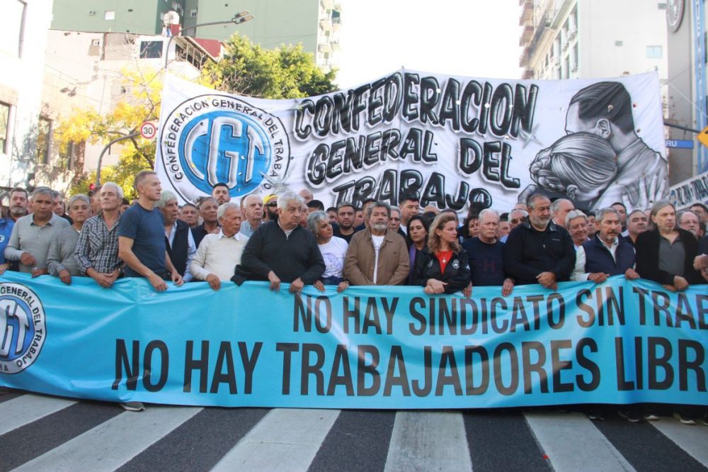 17 meses perdiendo derechos: el informe de la CGT que denuncia el deterioro generalizado del trabajo y los ingresos bajo el gobierno de Milei
