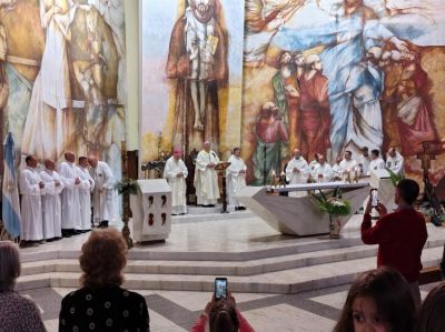 Mons. Buenanueva celebró la elección del papa León XIV e instituyó nuevos lectores y acólitos