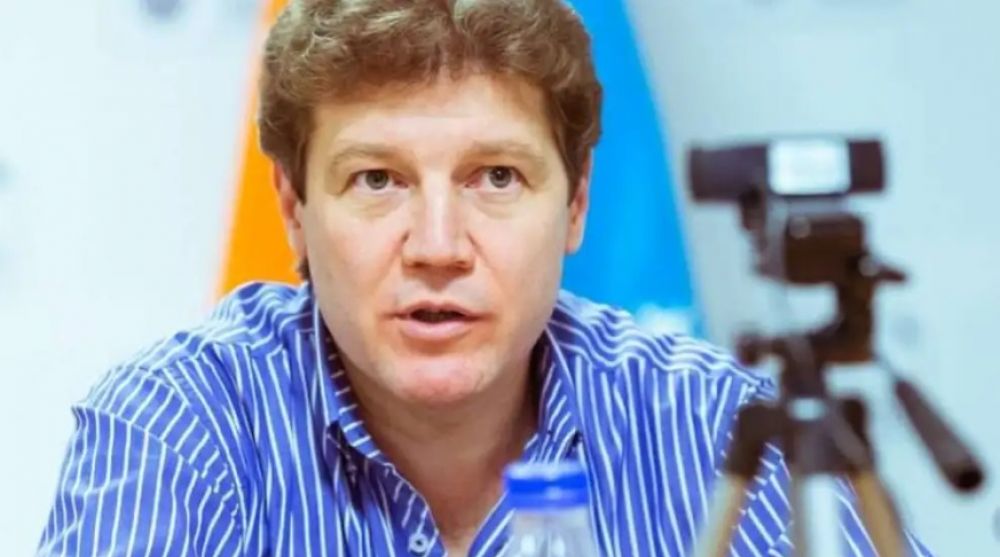 El gobernador de Tierra del Fuego critic la baja de aranceles a celulares: 