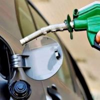 Los argentinos pagan la nafta ms cara que en Estados Unidos