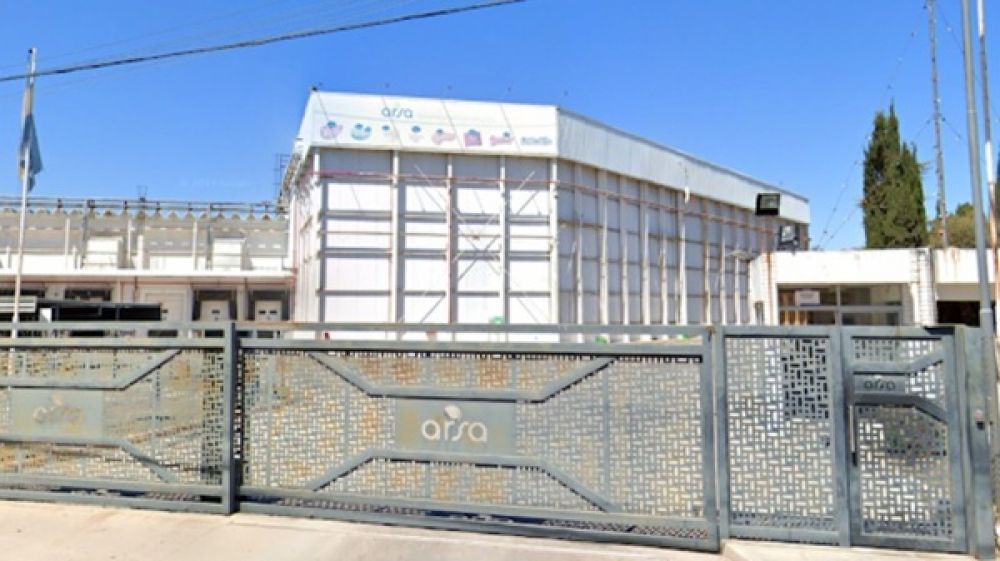 La lctea Arsa que produce para Sancor suspende su produccin por 30 das y deja en pausa a ms de 240 trabajadores