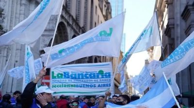 Bancarios actualizan los salarios de abril y quedan cada vez más cerca de los 2 millones de pesos