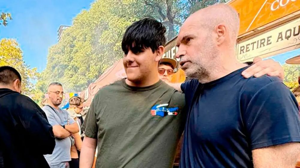 Dos aspirantes en competencia con los partidos que ayudaron a fundar