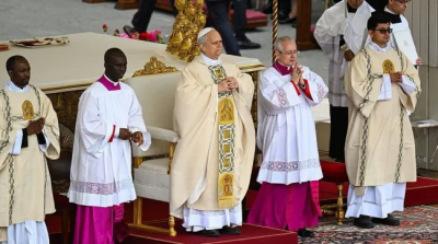 En su misa de asuncin, el papa Len XIV record a Francisco y llam a la paz y a cuidar a los pobres