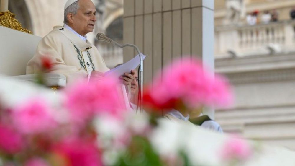 Len, y la Iglesia pequea levadura de unidad y amor