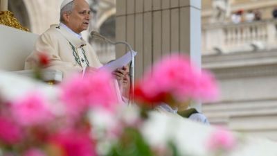 Len, y la Iglesia pequea levadura de unidad y amor