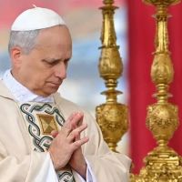 Len XIV comenz su papado con un llamado a la unidad ante 