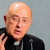 Cardenal del Per exclama con Len XIV: Esta es la hora del amor!