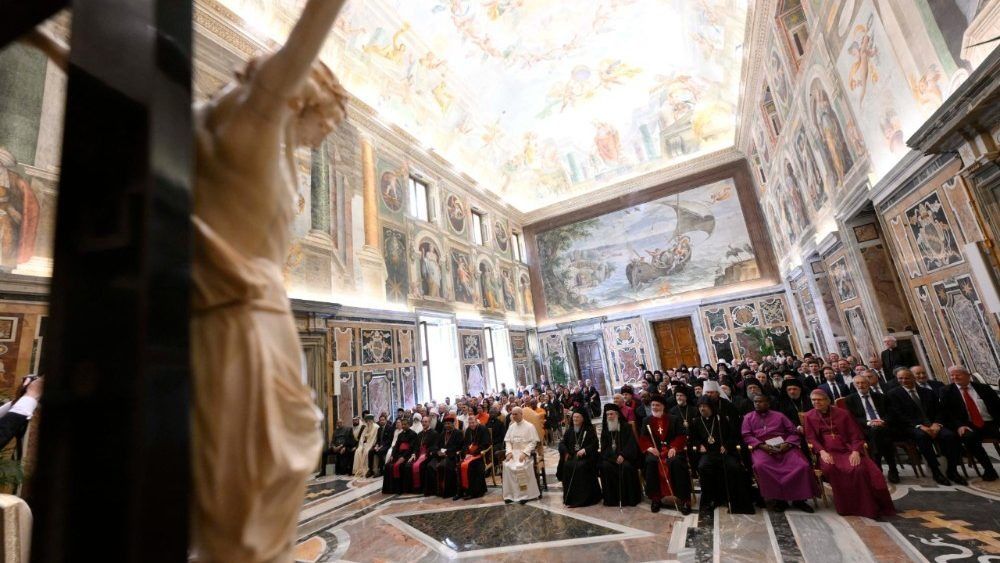 El Papa: digamos no a la guerra, al rearme y a la economa que empobrece