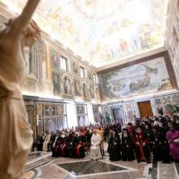El Papa: digamos no a la guerra, al rearme y a la economa que empobrece