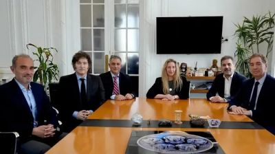 Reflotan acto de Javier Milei en la provincia de Buenos Aires con enviado del PRO al búnker de La Libertad Avanza