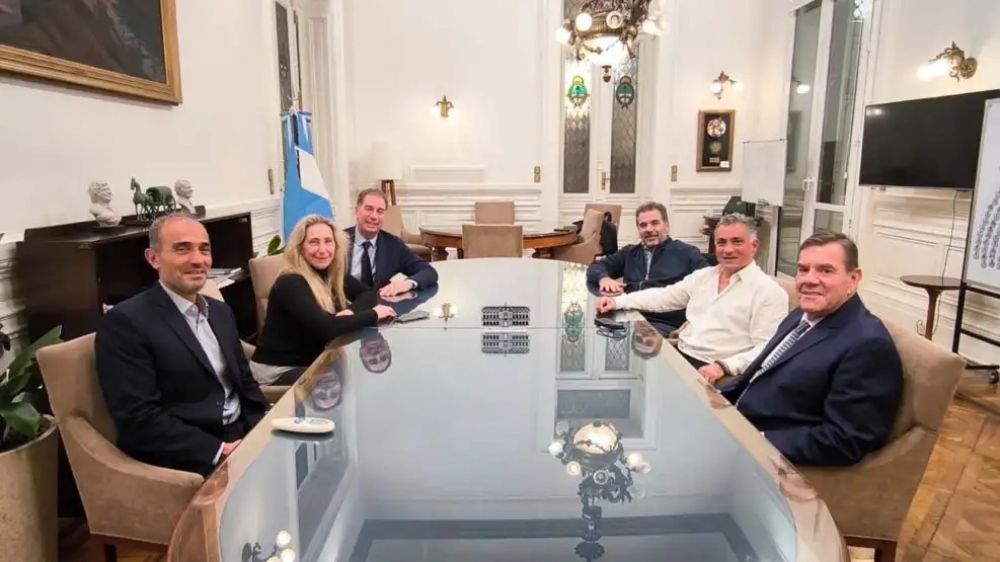 Acuerdo LLA-PRO: Ritondo y Pareja comienzan a discutir la letra chica del frente y suman intendentes del PRO