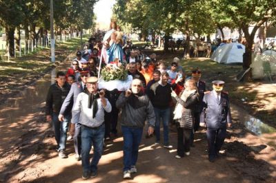 Ms de 75.000 peregrinos honraron a Mara Auxiliadora en Colonia Vignaud