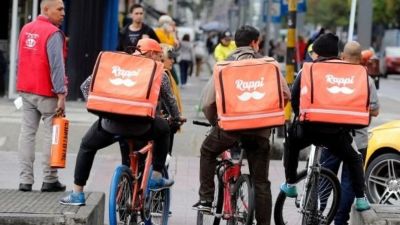 Se dispara el trabajo en apps de reparto: las cifras detrás de la necesidad de ingresos, aunque con menos derechos