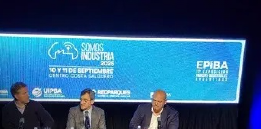 Alineados con la reforma de Milei: la UIA y el Gobierno nacional van por los salarios bajo la excusa del costo argentino