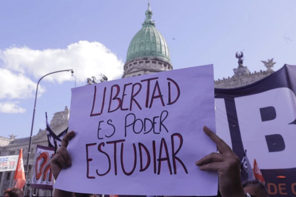 Milei licu las becas Progresar: ya son 500 mil beneficiarios menos