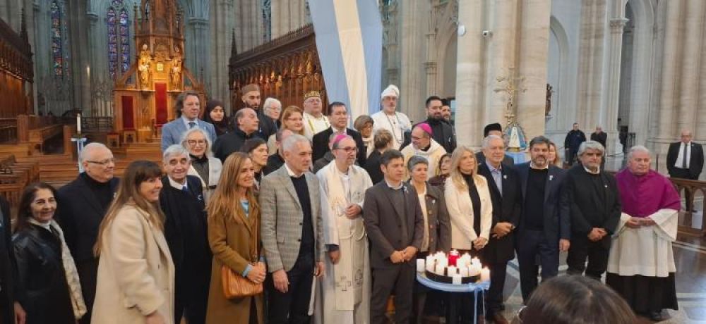 Mons. Carrara: 