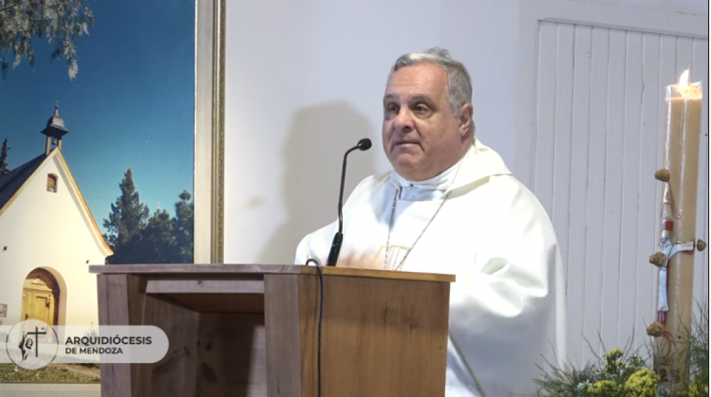 Mons. Colombo explica la enseanza sobre la naturaleza sinodal de la Iglesia