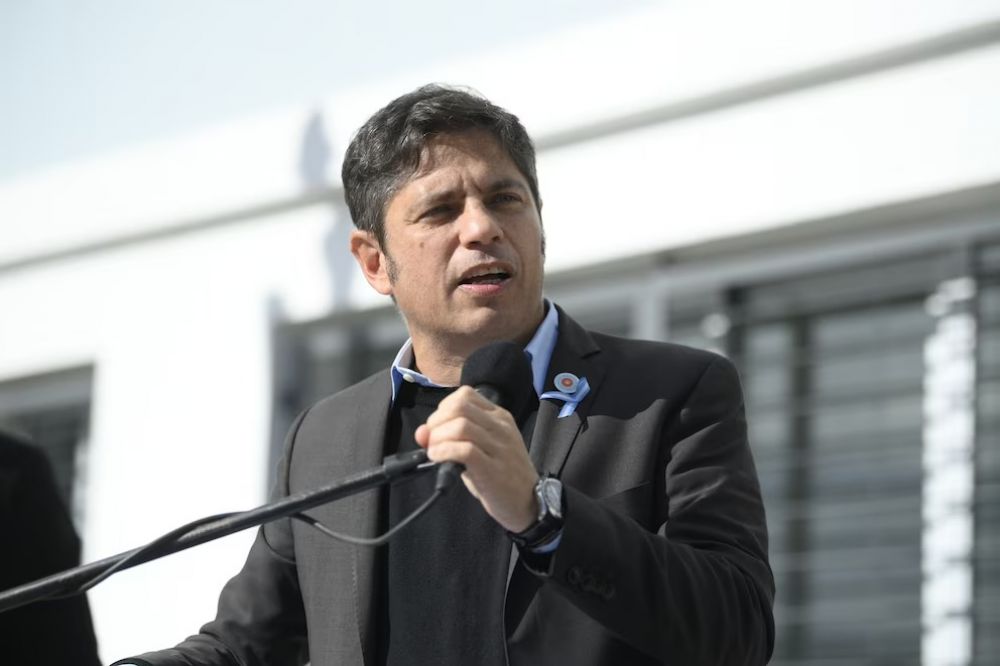 Kicillof mira las elecciones y se concentra en confrontar con Milei, mientras recrudece la interna del PJ