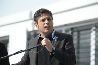 Kicillof mira las elecciones y se concentra en confrontar con Milei, mientras recrudece la interna del PJ