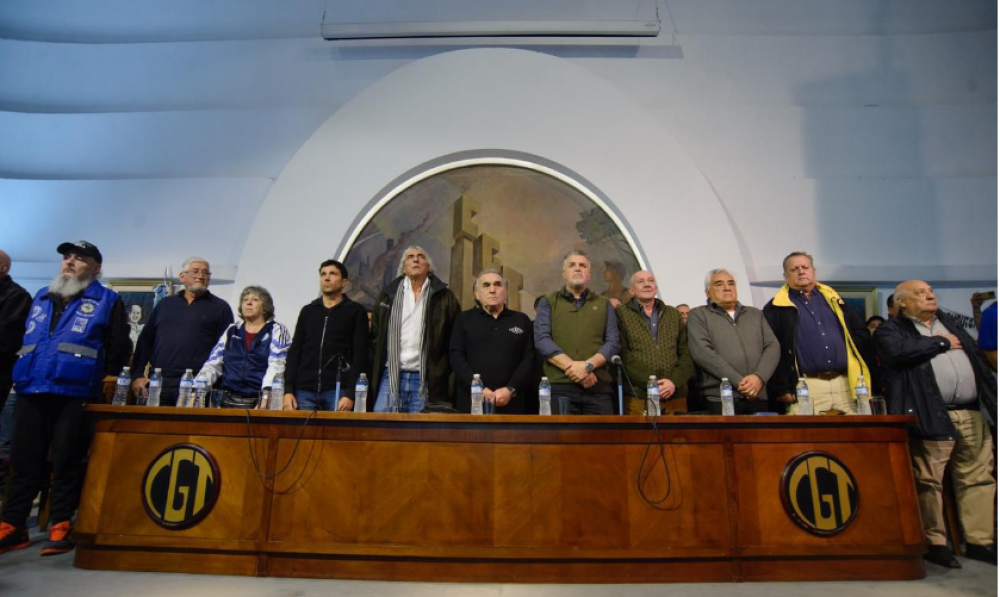 La CATT anunci que realizar medidas de fuerza a partir de junio por las desregulaciones en el sector del transporte y la limitacin al derecho a huelga, y apunt contra un plan criminal llevado adelante por Sturzenegger