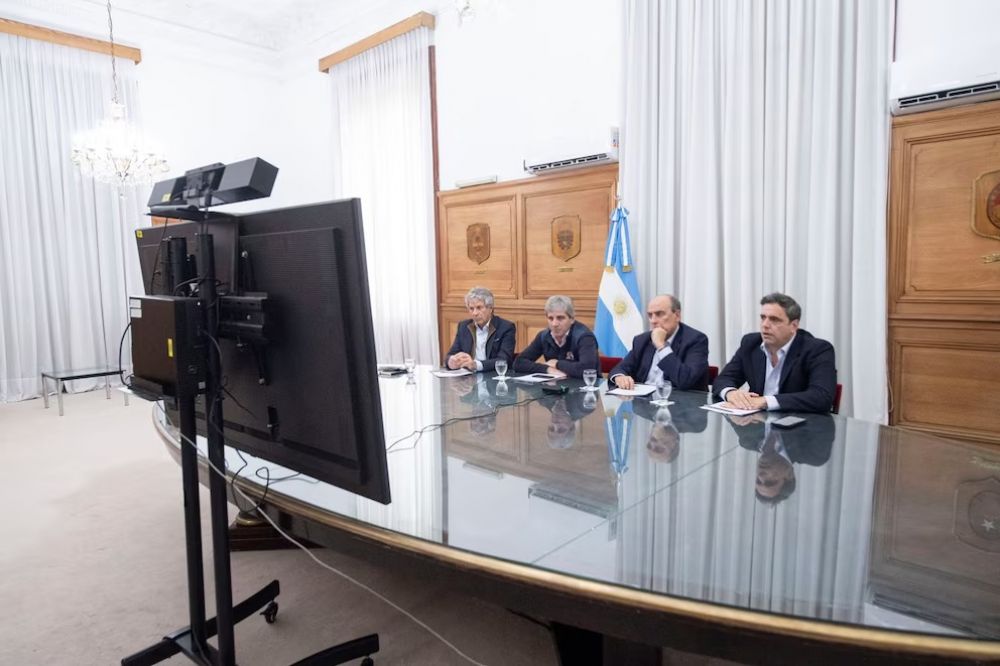 D�lares del colch�n: Guillermo Francos adelant� que la idea del Gobierno es bajar a dos a�os el plazo de prescripci�n para proteger a los ahorristas