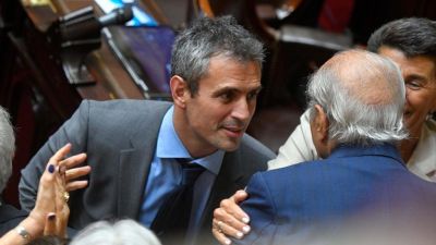 Un socio de Martín Menem tomó el control de facto de la intervención de la Obra Social de los Peones Rurales y hasta recibe a los proveedores en sus oficinas particulares