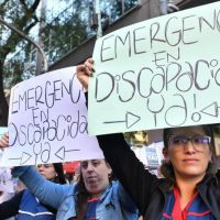 Personas con discapacidad se movilizan al Congreso para exigir una Ley de Emergencia