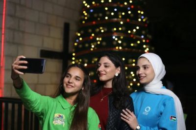 Hermanos musulmanes y cristianos reconstruyen juntos en Palestina