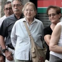 Las jubilaciones perdieron entre 3% y 15% real en lo que va de Milei