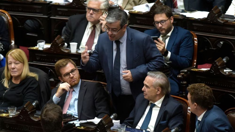 El Gobierno ratific que vetar los aumentos jubilatorios que impulsan el kirchnerismo, Pichetto y la Izquierda