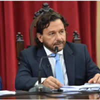 El gobernador anunció que dará de baja planes de ANSeS cobrados por extranjeros