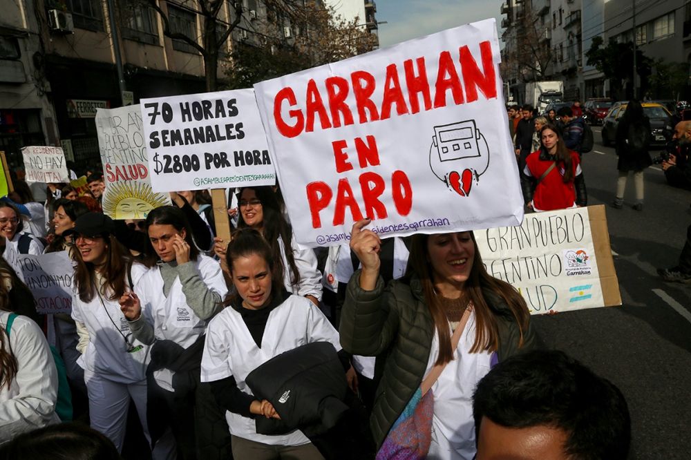 Garrahan: el Gobierno ajusta, amenaza a residentes y busca contratar profesionales «de manera intempestiva»