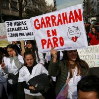 Garrahan: el Gobierno ajusta, amenaza a residentes y busca contratar profesionales «de manera intempestiva»