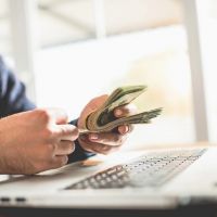 Se profundiza la brecha entre las dos Argentinas y se escurren los dólares del BCRA