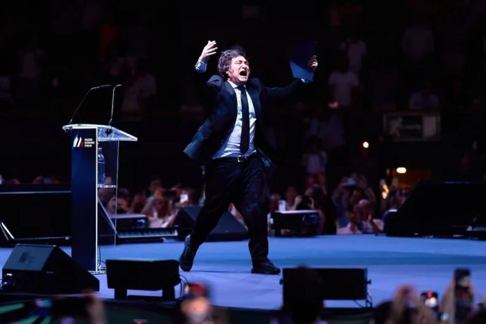 La Argentina de Javier Milei: pasado manipulado, presente inflamable y futuro incierto