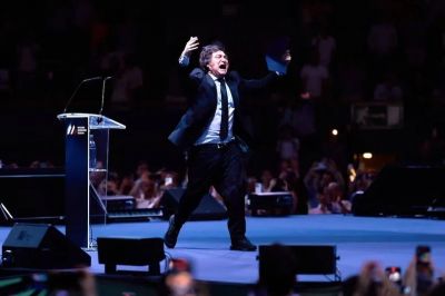 La Argentina de Javier Milei: pasado manipulado, presente inflamable y futuro incierto