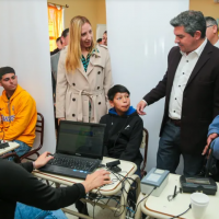 El gobernador Orrego recorri el operativo San Juan Cerca en Angaco