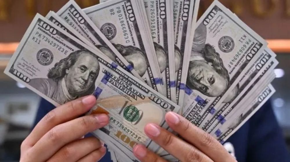 Dlar: qu proyecta el mercado para el inicio del segundo semestre, apunta al piso o al techo de la banda?