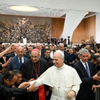 El Papa Len XIV anima a los sacerdotes de Roma a ser crebles y ejemplares