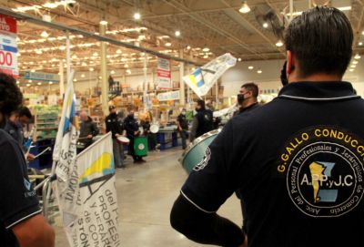 El titular de Jerrquicos de Comercio, Gastn Gallo, habl con Octavio Argello sobre falta de convenio colectivo en la actividad